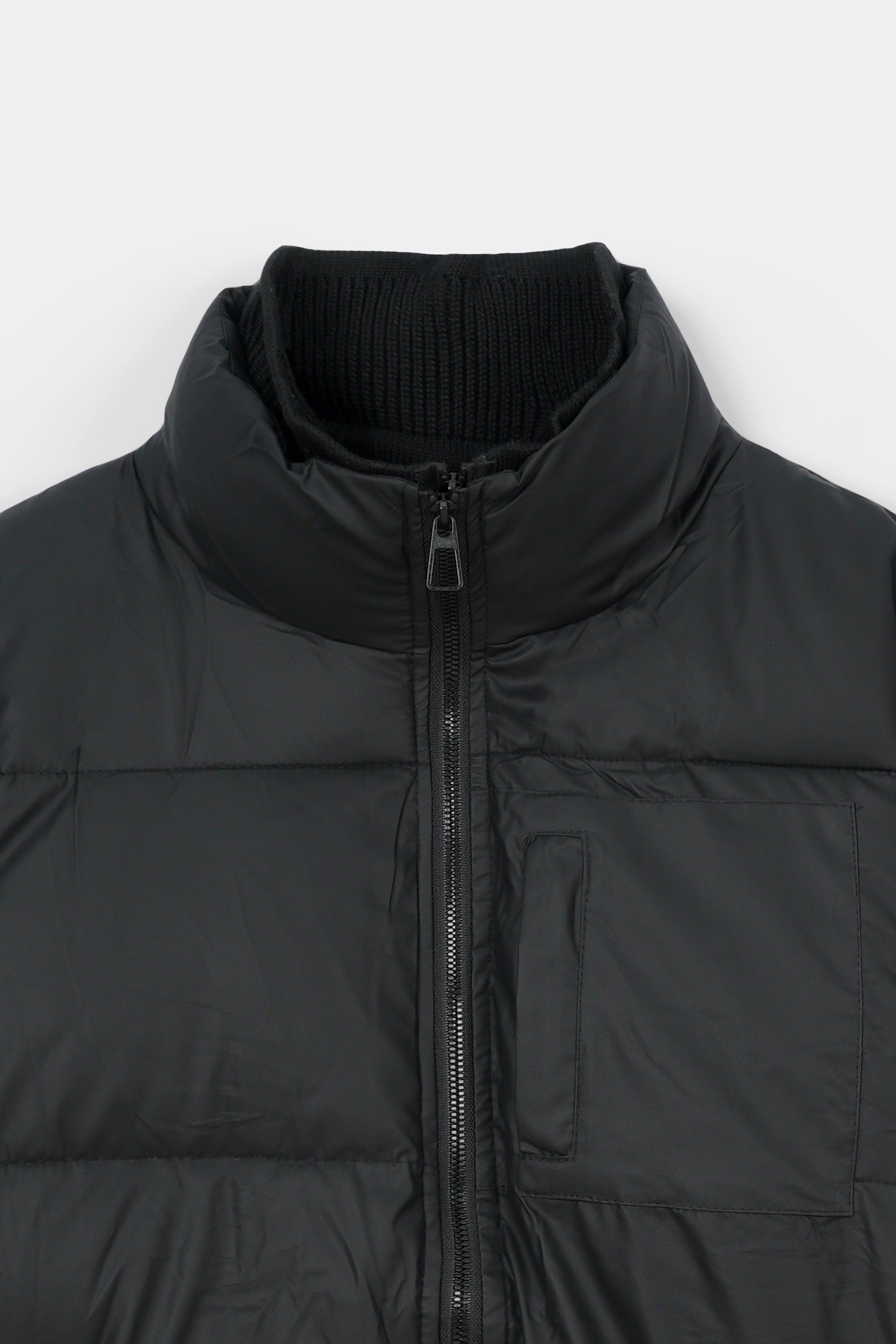 BLACK SOFTSHELL PUFFER JACKET