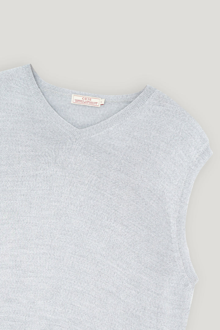 LIGHT GRAY MARINO SLEEVELESS SWEATER