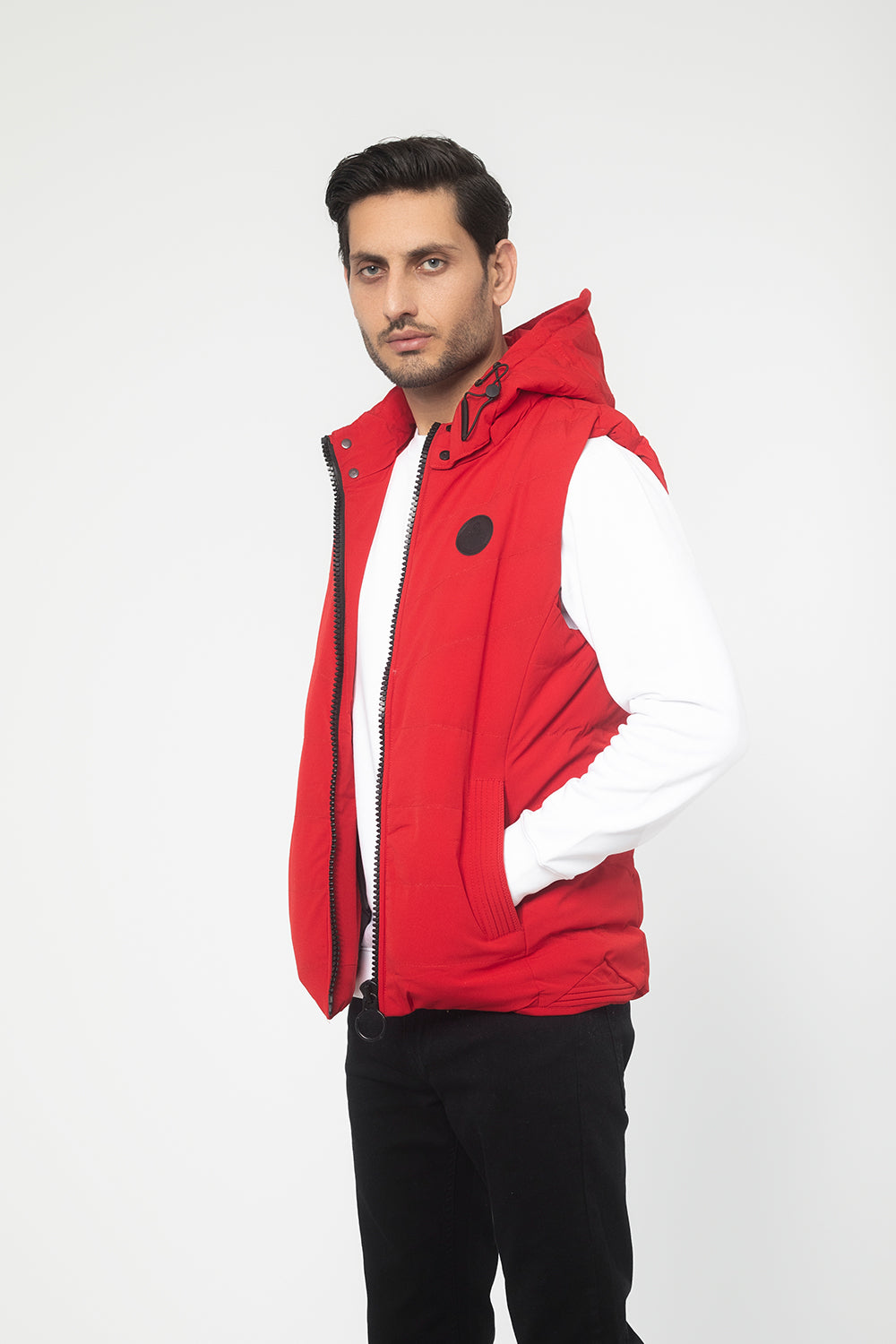 RED SLEEVE LESS HOODED PUFFER JACKET